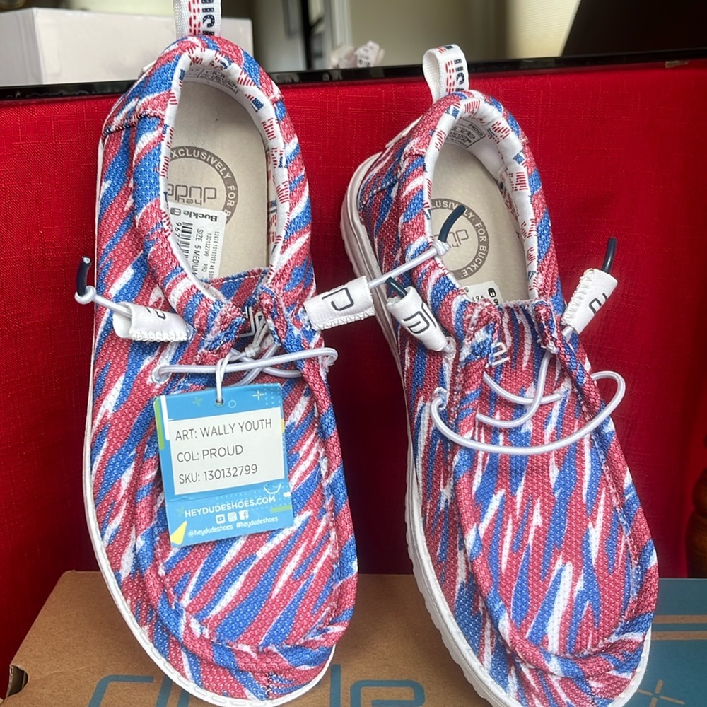 Hey Dude Buffalo Bills Zubaz print size youth size 5 woman’s size 6.